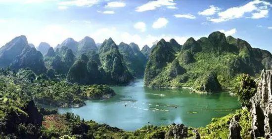 霍启刚赴天津履职,未来他在政坛能走多远?